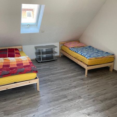 Haus Dambacher - Arbeiter-Monteurzimmer Nuertingen Eksteriør bilde