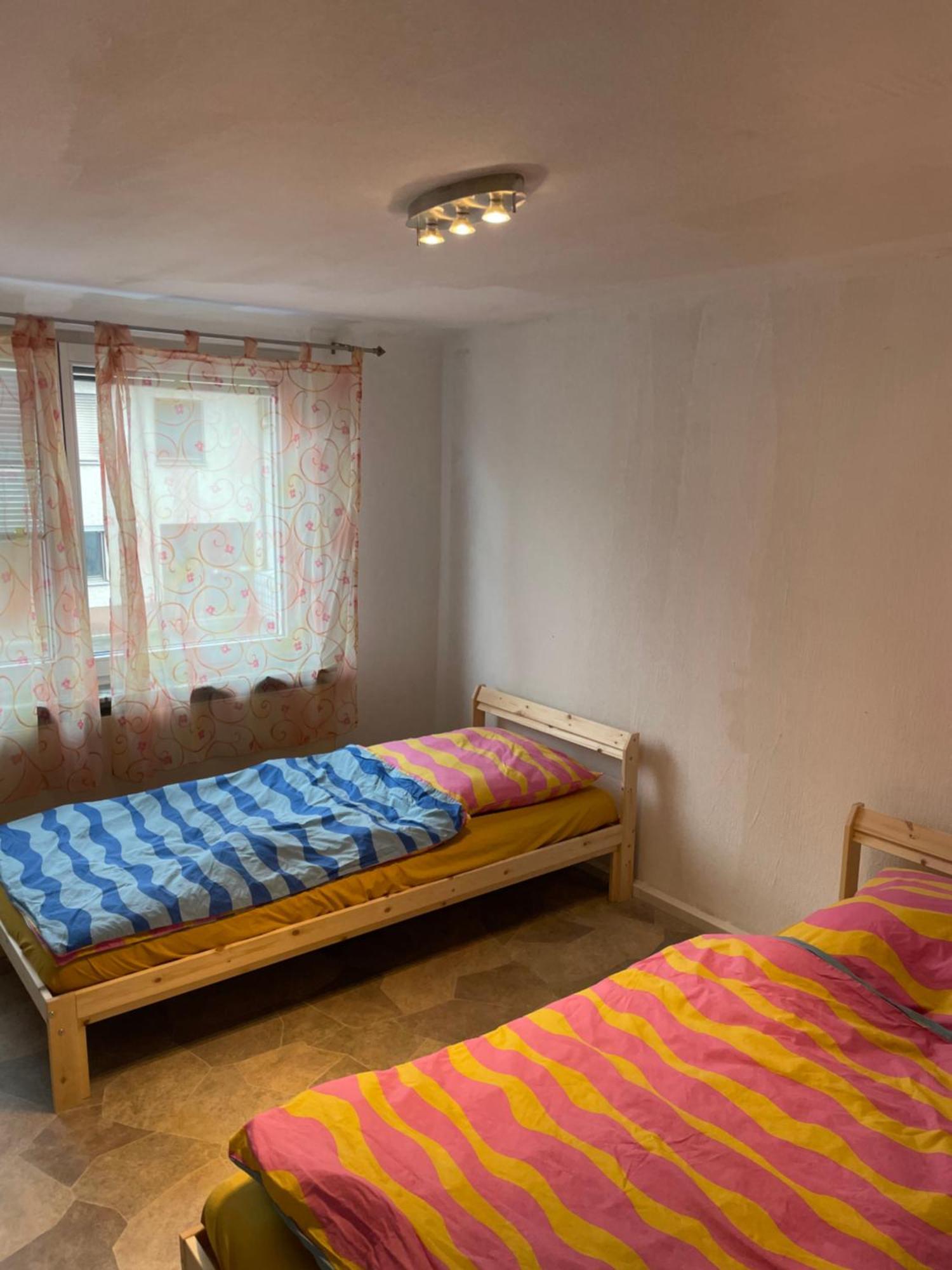 Haus Dambacher - Arbeiter-Monteurzimmer Nuertingen Eksteriør bilde