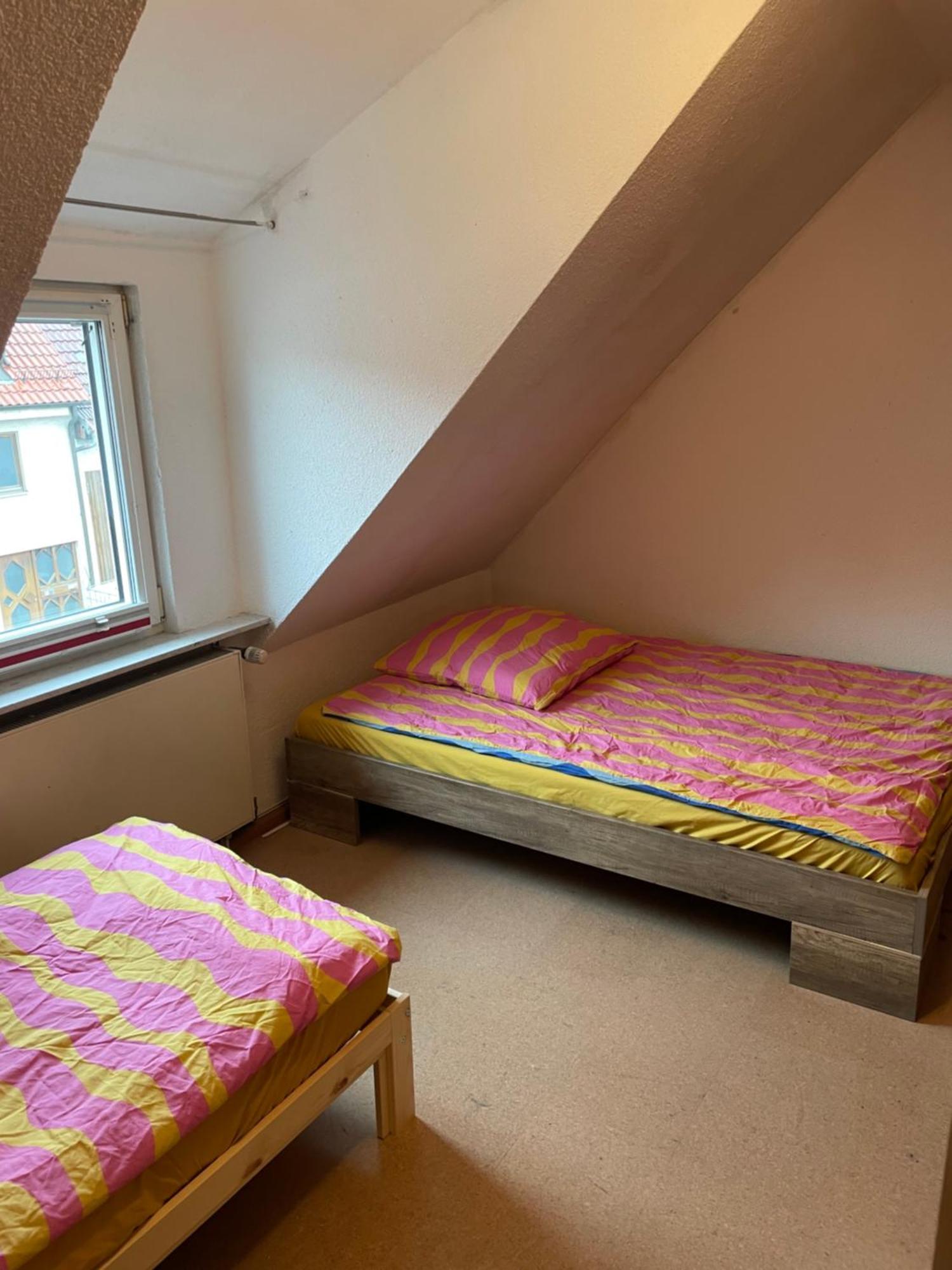 Haus Dambacher - Arbeiter-Monteurzimmer Nuertingen Eksteriør bilde